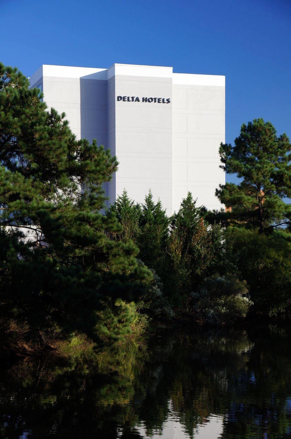 Holiday Inn Chesapeake Extérieur photo