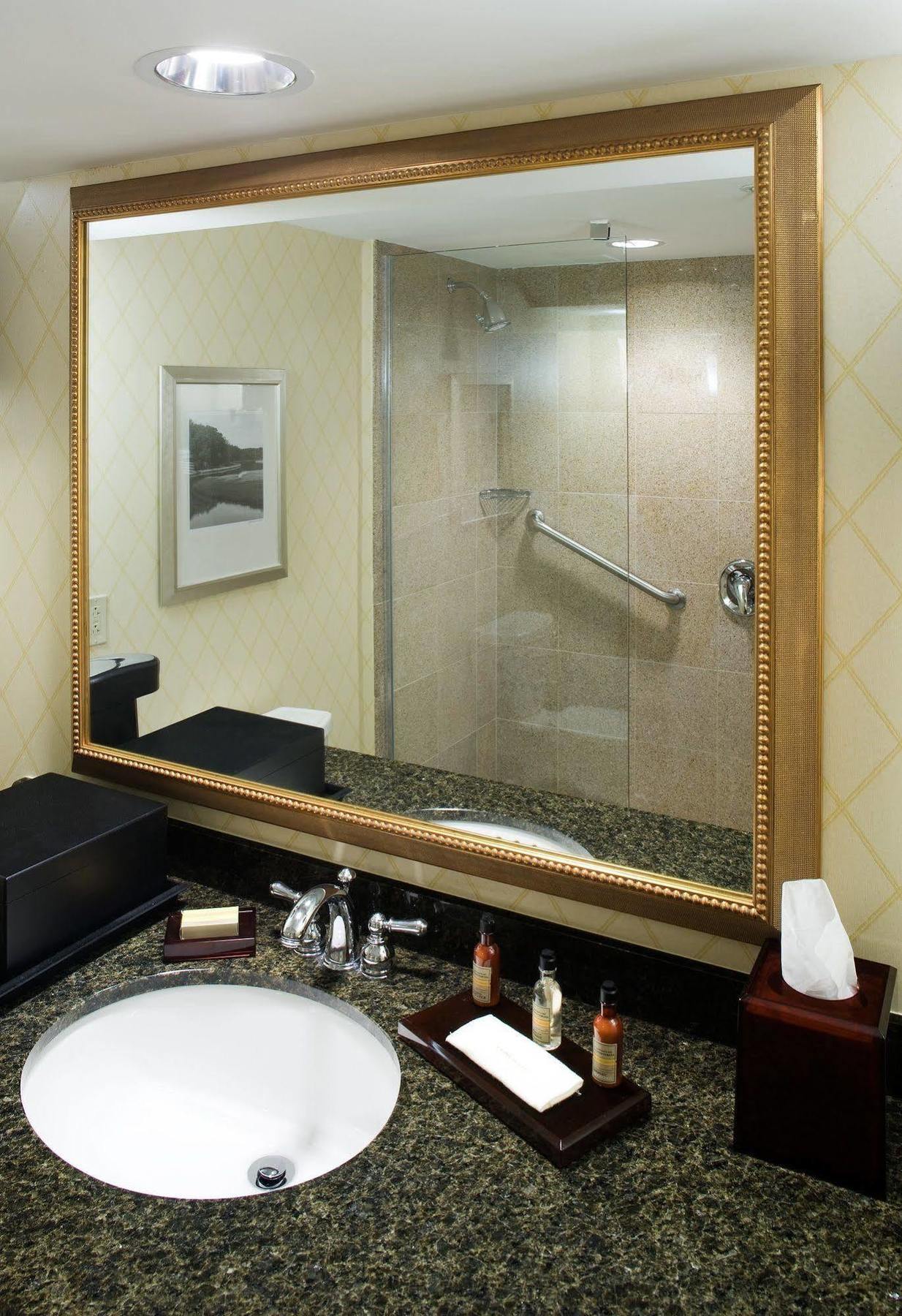 Holiday Inn Chesapeake Extérieur photo